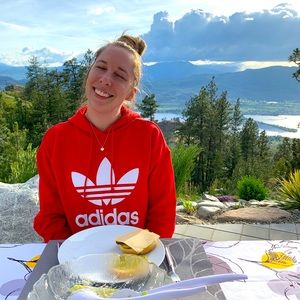 Meet your Posher, Hannah